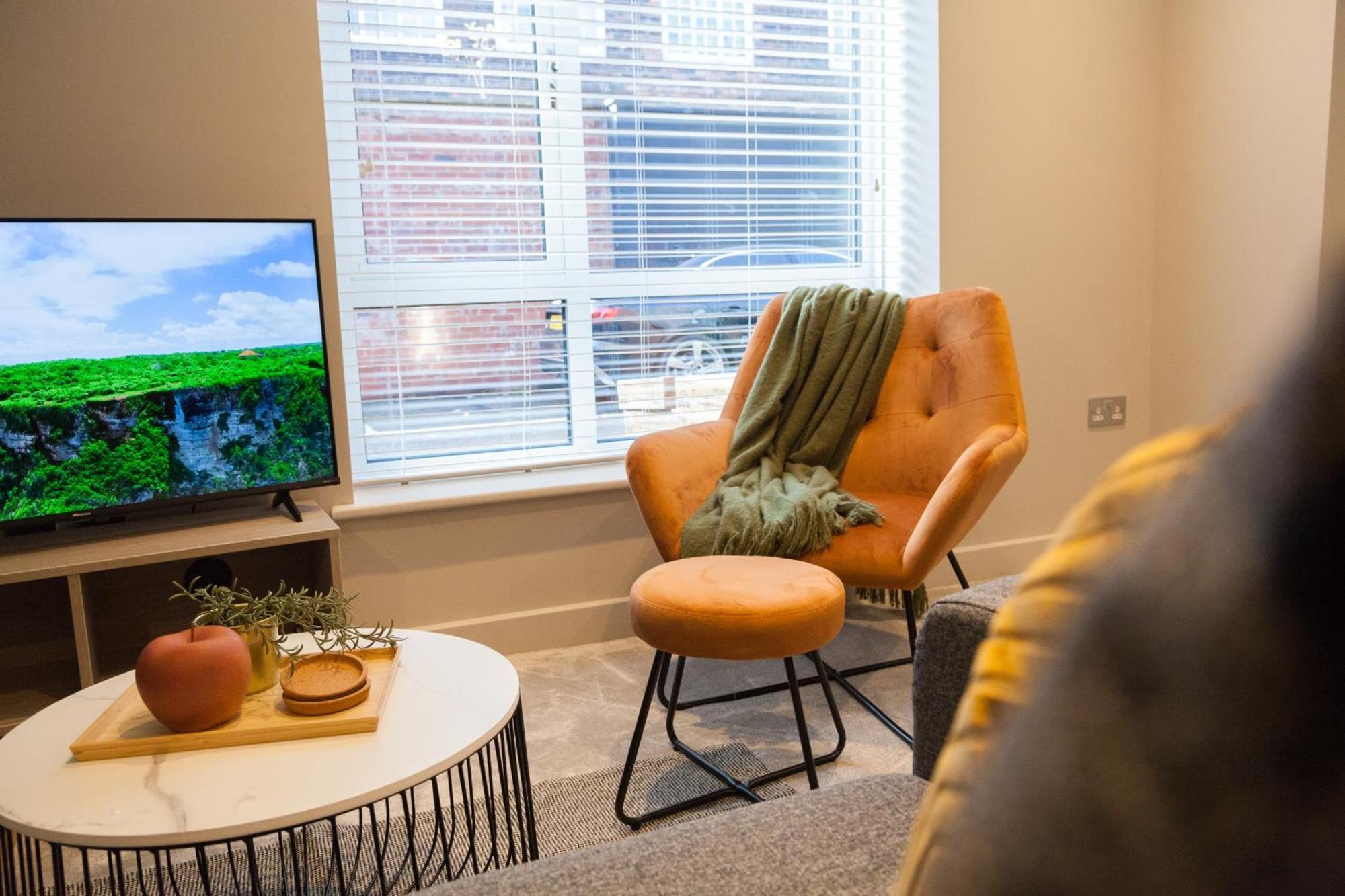 Apartment 1 Bedroom Flat - Long Term Rates-contractors-professionals-relocation *